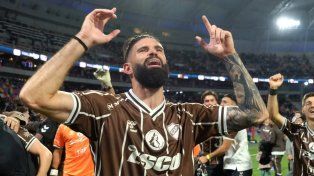 Nicolás Orsini, ¿con un dardo para Unión tras la coronación de Platense?