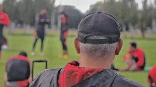 Colón podría sacrificar una pieza para sumar el enganche que pretende Delfino