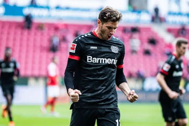 Lucas Alario marcó el único gol para el triunfo del Bayern Leverkusen.