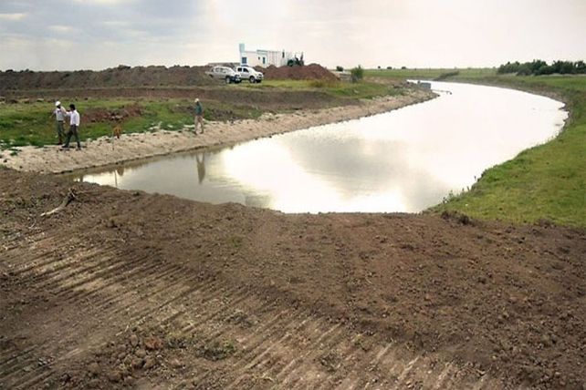 Sigue el conflicto con Santiago y ya no se bombea agua a Minetti