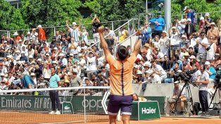 Genaro Olivieri hizo historia en su carrera personal al avanzar a la segunda ronda de Roland Garros.