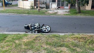 Paraná: falleció un motociclista tras chocar contra un poste