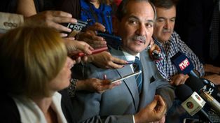 Una sobrina del senador Alperovich lo denunció por violación