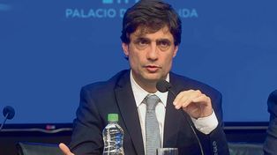 El ex ministro de Economía, Hernán Lacunza, criticó la devaluación de Sergio Massa y dijo que el plan económico de Javier Milei es un Frankenstein.&nbsp;