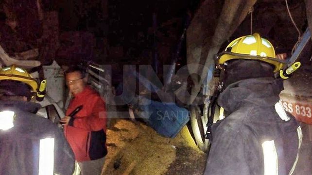 Violento triple choque con un camionero muerto y otros dos conductores heridos