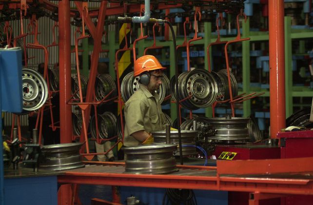 Fisfe señaló que la mejora industrial de marzo se explica más por el rebote estadístico que por una recuperación genuina. &nbsp;