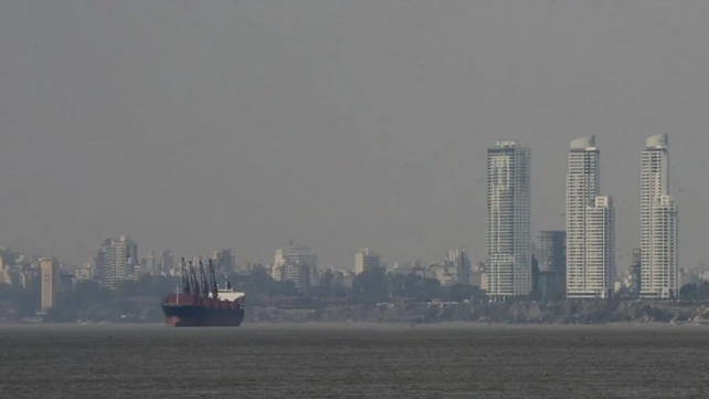 Este miércoles 23 será otro día marcado por el humo de los incendios en las islas. 