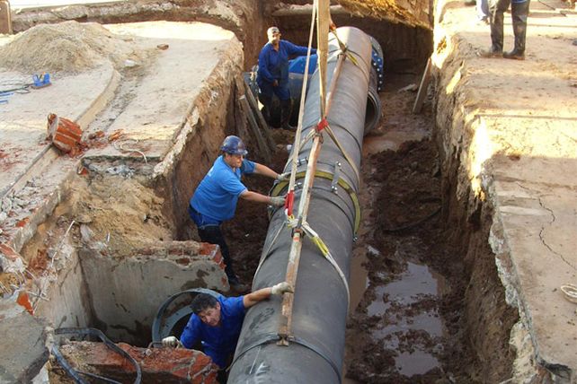 El servicio de agua se restableció anoche pero aún hay inconvenientes