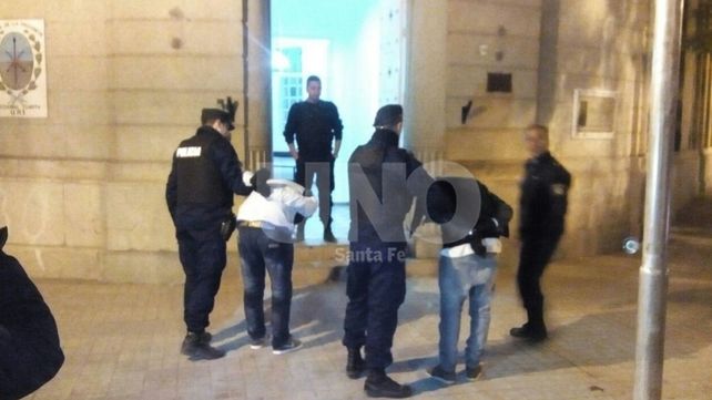 Detuvieron a dos delincuentes que andaban por los techos en el macrocentro santafesino