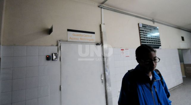 Dos personas fueron baleadas y tres apuñaladas