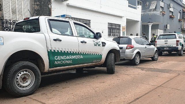 Le dieron domiciliaria a un narco para cuidar a los hijos pero los golpeaba