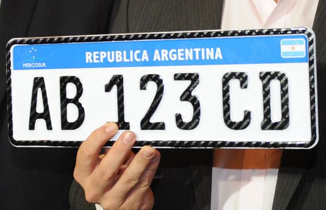 Llas nuevas patentes tendrán una combinación de cuatro letras y tres números.