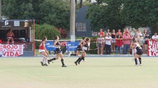 La final del Torneo Oficial de Damas se disputó bajo un sol agobiante.