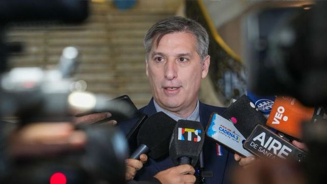 Olivares acusó a Amsafe de querer manejar los fondos de Iapos y afirmó: No dejaremos que el kirchnerismo meta la mano