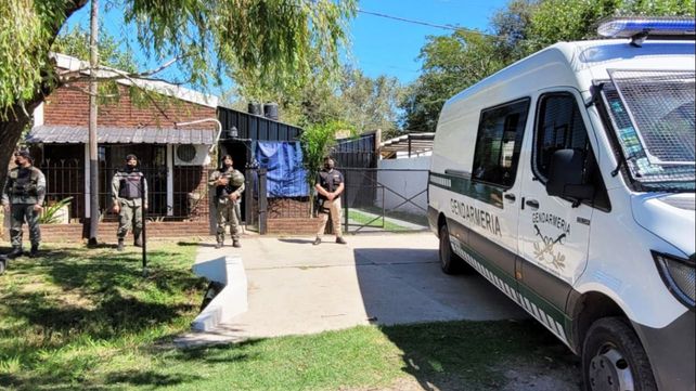 Uno de los domicilios allanados por Gendarmería. Fabián Gustavo “Calavera” Pelozo fue detenido en Rosario. Se lo menciona como mayorista de drogas de Esteban Alvarado.