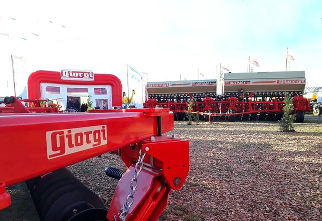 Metalúrgica del agro se subió a la vuelta de las rastras y lanza nuevos equipos