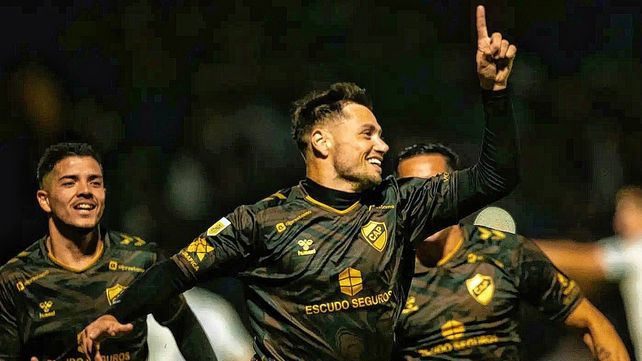 Mauro Zárate podría reaparecer en Platense el viernes contra Arsenal en el inicio de la 8ª fecha.