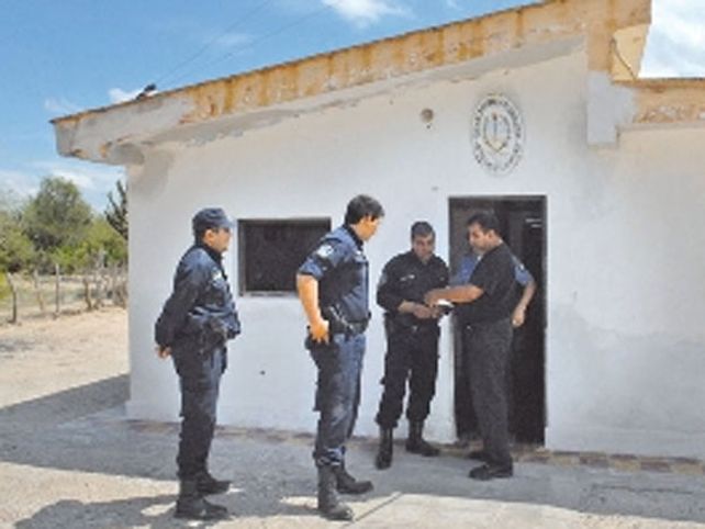 Hallaron el cuerpo sin vida de una mujer devorado por sus perros
