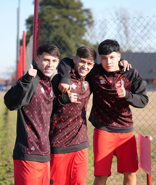 Los chicos de la reserva de Newells se preparan para enfrentar al Tatengue.