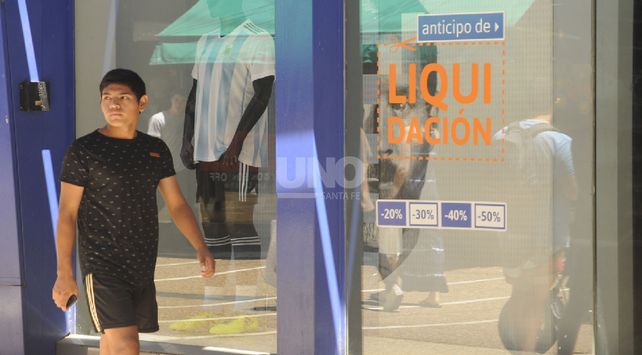 Décimo mes de caída en las ventas para el comercio santafesino