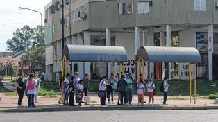 En B° Centenario rechazan los cambios: Hay que caminar 12 cuadras para tomar el 4