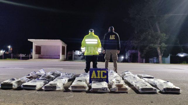 La marihuana hallada en el interior de los sillones tipo sofá que fue interceptada en Villa Ocampo