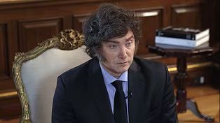 Javier Milei cargó contra los gobernadores, habló de la visita del Papa y de sus hijitos de cuatro patas