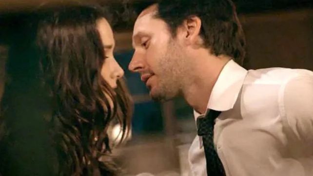 Benjamín Vicuña y Natalia Oreiro trabajaron juntos en Entre Caníbales en 2015.