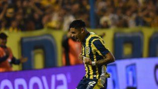 Lautaro Giaccone a puro grito. Hizo un doblete en el Gigante.