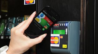 Teléfonos inteligentes y billeteras digitales, objetivos de ataques