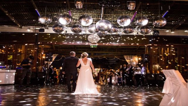 El salón y el catering son los rubros más caros cuando se trata de organizar una fiesta de casamiento.    