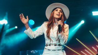 Soledad Pastorutti, más conocida como La Sole, celebra treinta años de carrera con un show especial en el escenario de Cosquín