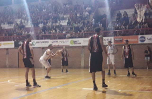 Colón (SJ) forzó un desempate en la semifinal ante Alma Juniors