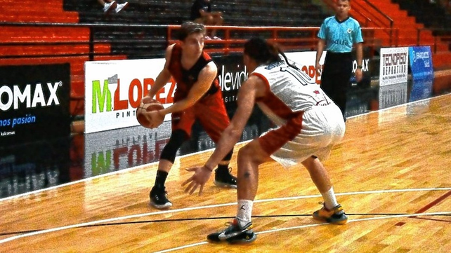 Colón cerró el año con una dura caída ante Villa San Martín