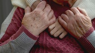 Geriatría con enfoque humano: por qué el tiempo de consulta también cura