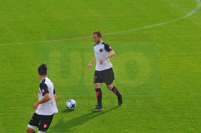 Tomás Spinelli dejó Patronato y firmó con Atlético Paraná