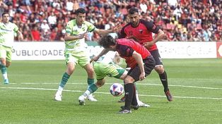 Colón falló en las dos áreas a lo largo de todo el Torneo. Está entre los seis equipos que menos goles convirtieron y entre los cinco que más le anotaron.