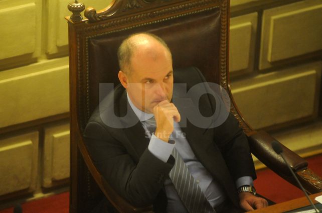 Arquitecto. Senadores del PJ destacaron a Henn por acercar posiciones.