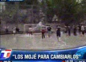 Directora de escuela manguere&oacute; a sus alumnos y se defiende ante posible sanci&oacute;n