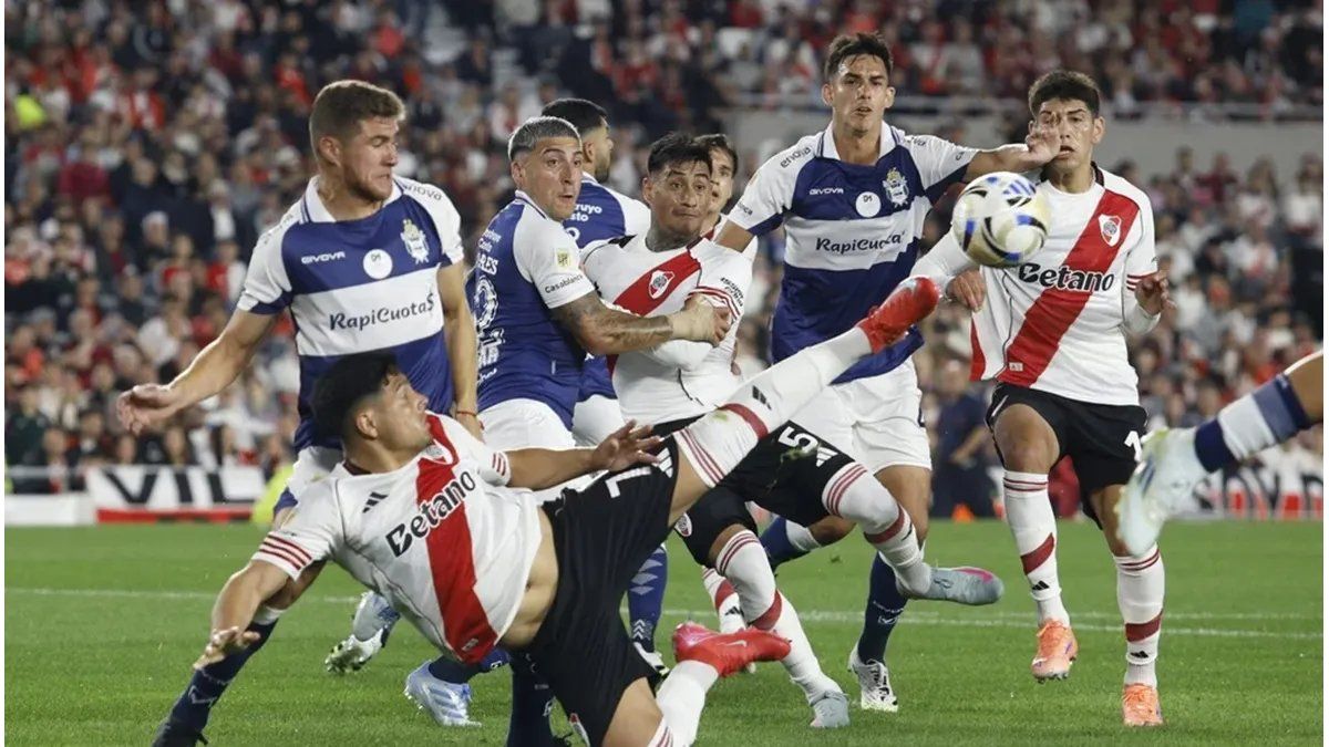 Gimnasia (LP) le dio otro cachetazo a River en el Monumental y se ...