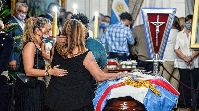 Despidieron a Jorge Busti en el Salón Blanco de Casa de Gobierno
