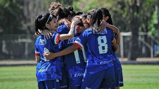 Unión superó con autoridad a Nueva Chicago para meterse en las semifinales del Torneo Clausura de Primera C.