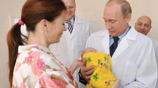 Rusia incentiva el embarazo adolescente con premios económicos