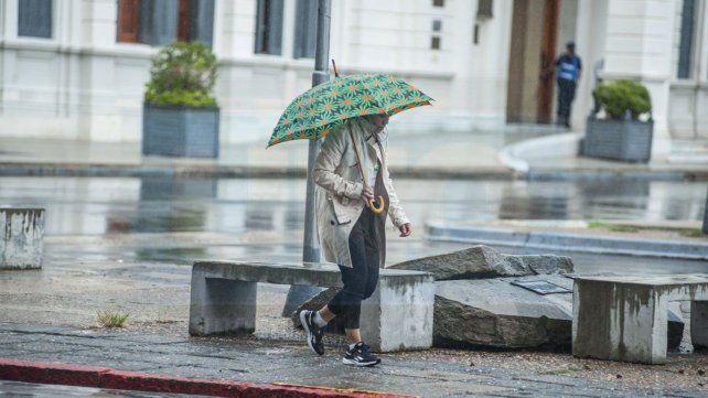 El Servicio Meteorológico Nacional (SMN) prevé temperaturas templadas con una jornada de chaparrones y leve descenso de temperaturas promedio.&nbsp;