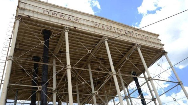 Obras Sanitarias de Paraná informó que las tareas concluirán por la tarde de este lunes.