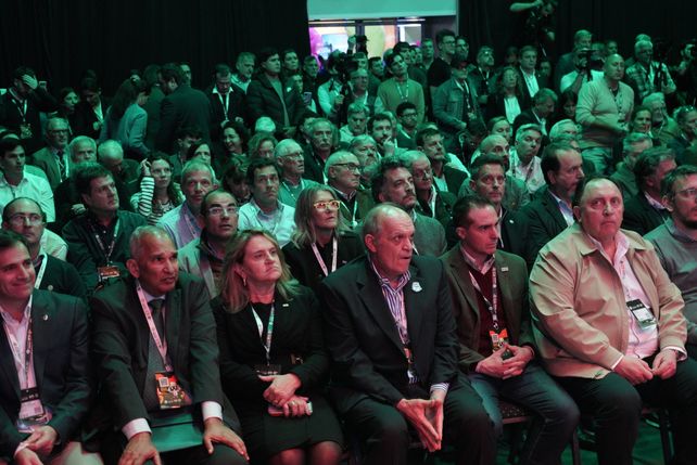 Sala llena en el acto de apertura del congreso.