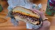 Venta de hamburguesas a $1000 en Rosario: La gente estuvo al lado nuestro