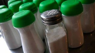 Los restoranes de la ciudad deberán ofrecer “sal dietética”