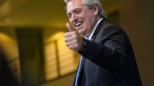 Alberto dice que ahora tiene que pensar en el cambio de pañales y que ya hablará con Cristina