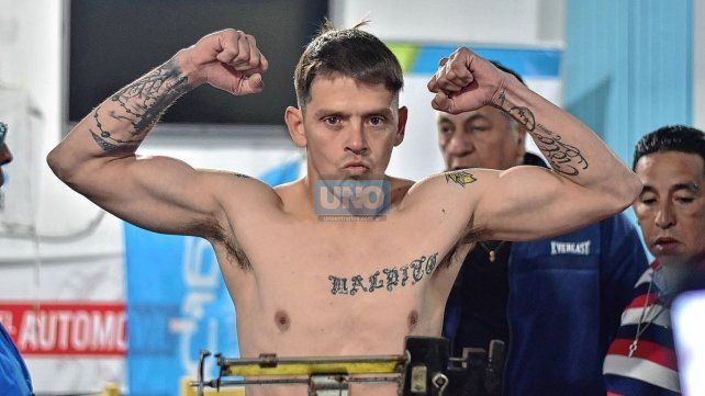 Jesús Simiand asumió el riesgo y aceptó pelear ante un rival más pesado.